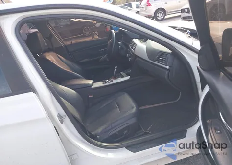 2013 BMW 328I z USA, uszkodzony, nr VIN WBA3A5C54DF600552